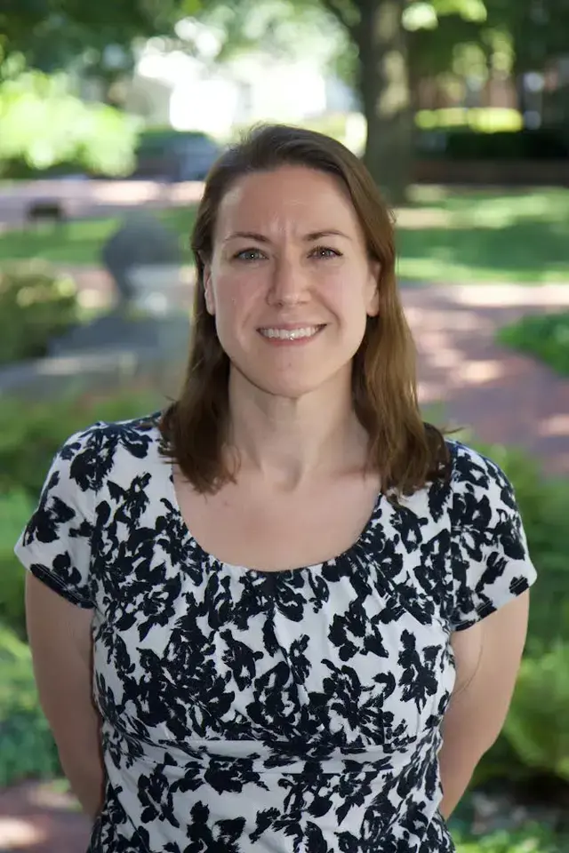 Hannah Ellington ’03