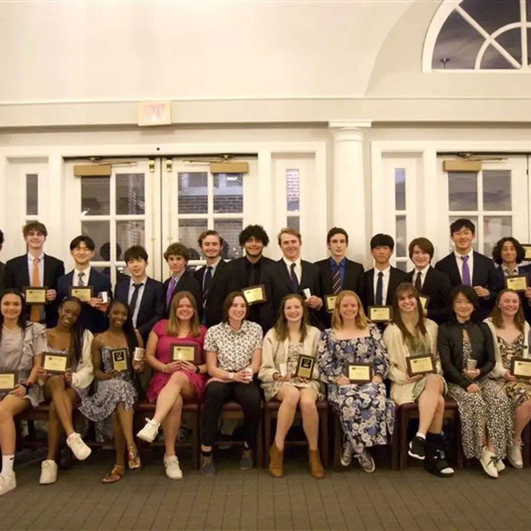 Athletes Celebrate the Winter Athletics Banquet